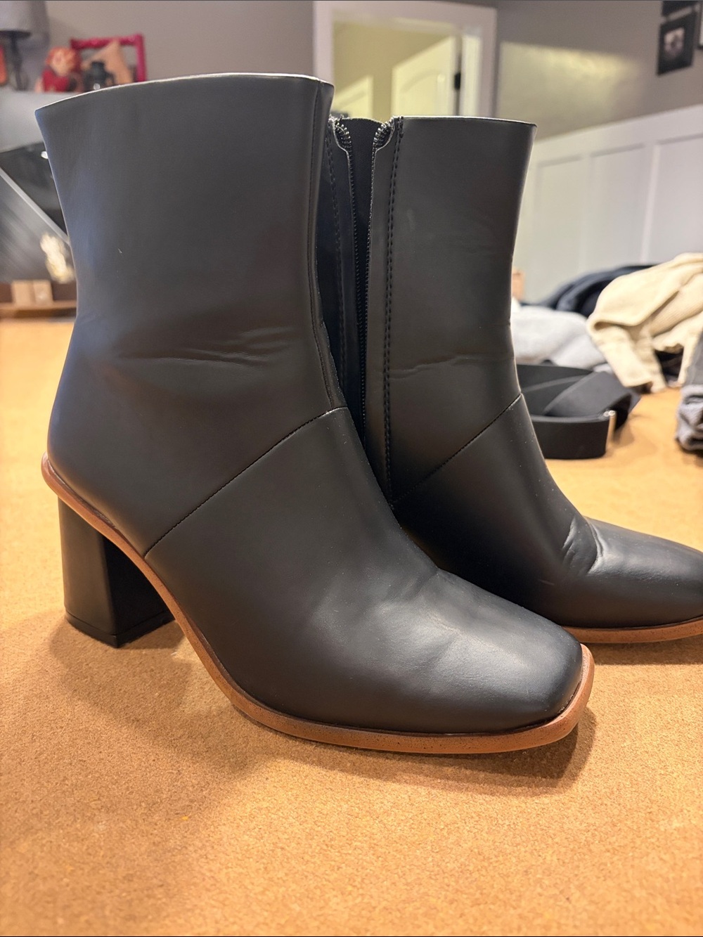 Time and Tru Black Leather Block Heel Ankle Boots